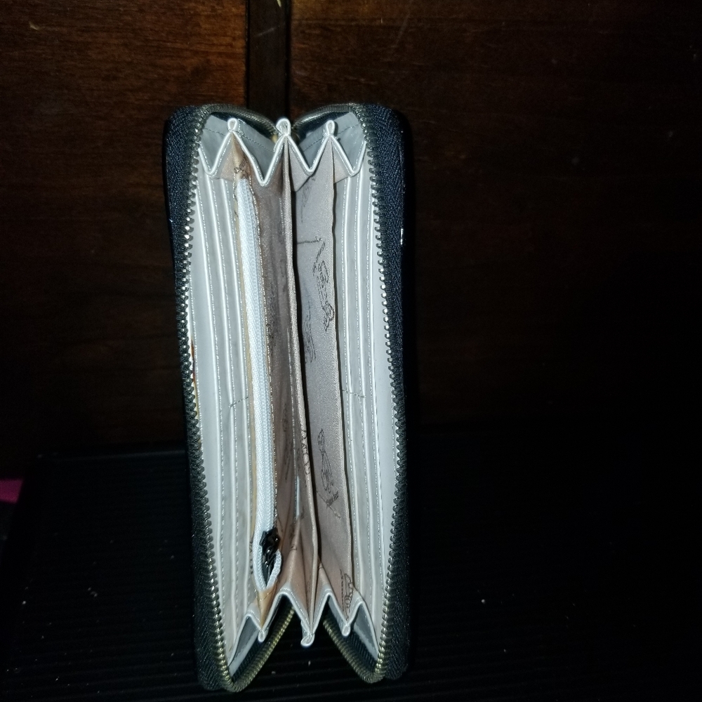 Wallet - Picture 3 of 3